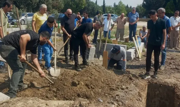 Ceyhan Gücü Kurucusu Eski Futbolcu Mahmut Apak Son Yolculuğunda