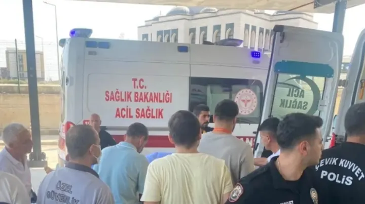Ceyhan’da Sokak Ortasında Kurşun Yağmuru: Asya A. Ve Baldız Medine G. Ağır Yaralı