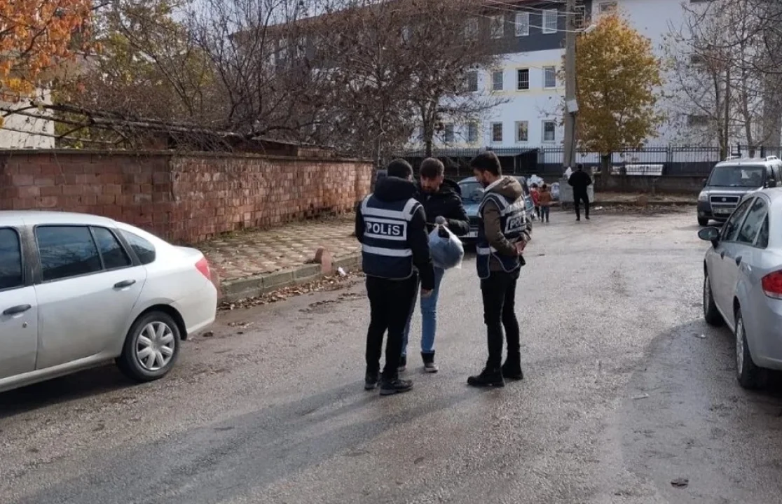 Narkotimler Sahada: Okul Çevrelerinde Şüpheli Şahıslara Geçit Yok!