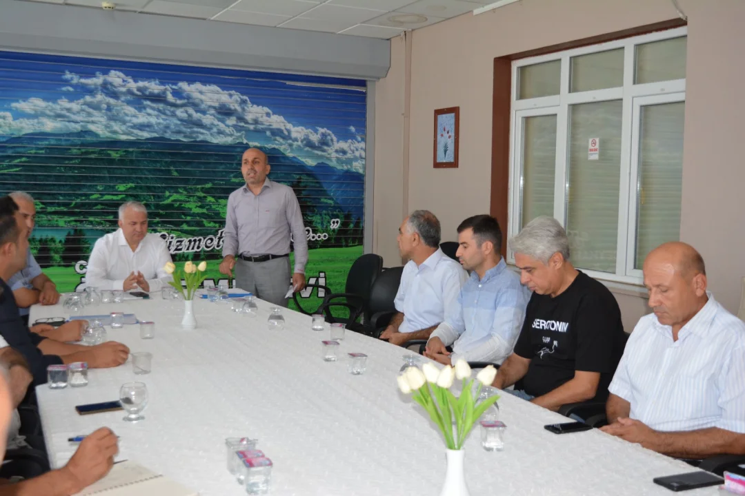Okul Müdürleri Ceyhan Öğretmenevi’nde Buluştu: Taşımalı Eğitim Güvenliği Ele Alındı